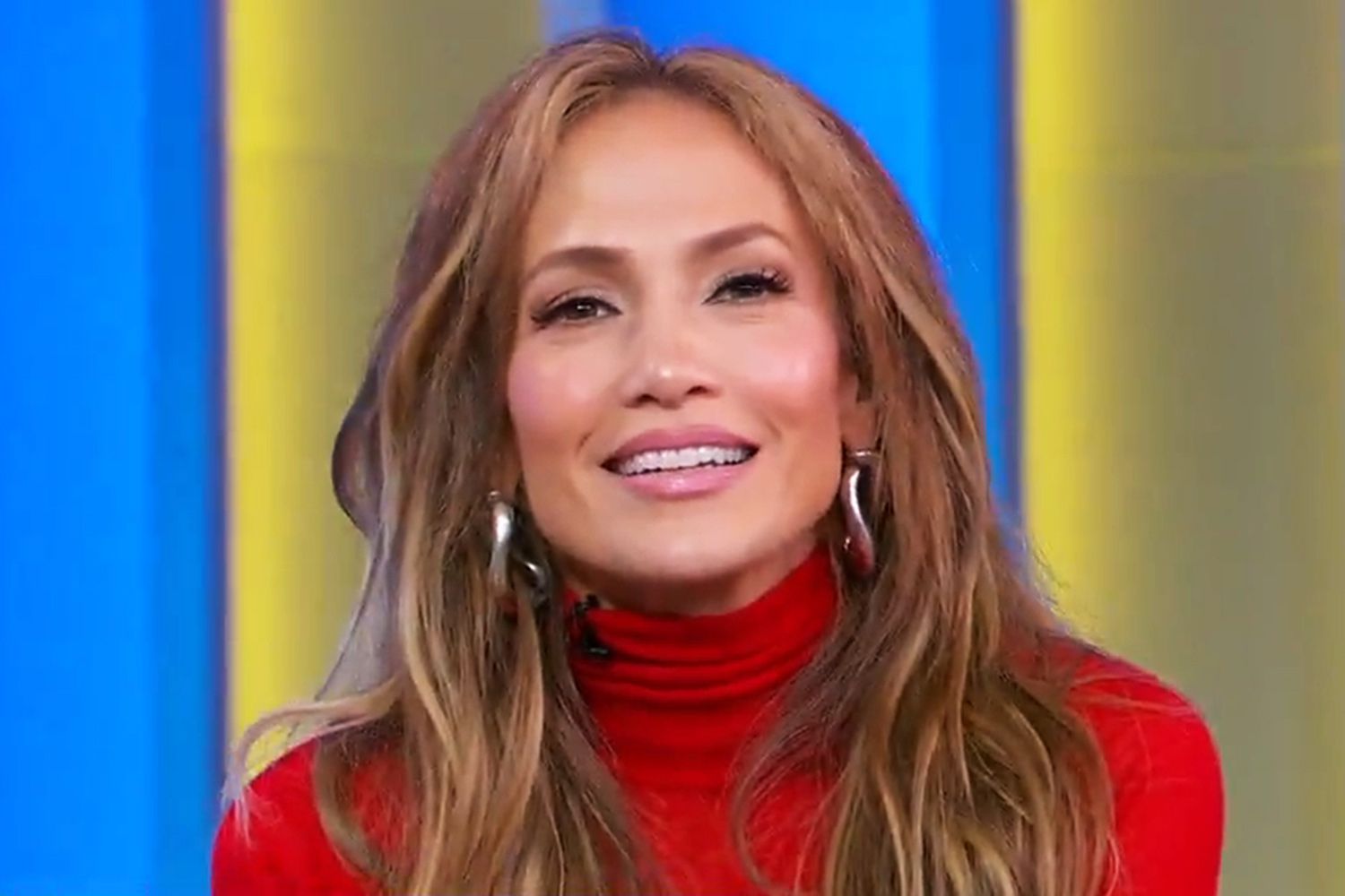 “Po më manipulojnë fytyrën duke më mbuluar me rrudha…”/Jennifer Lopez e tmerruar nga inteligjenca artificiale!