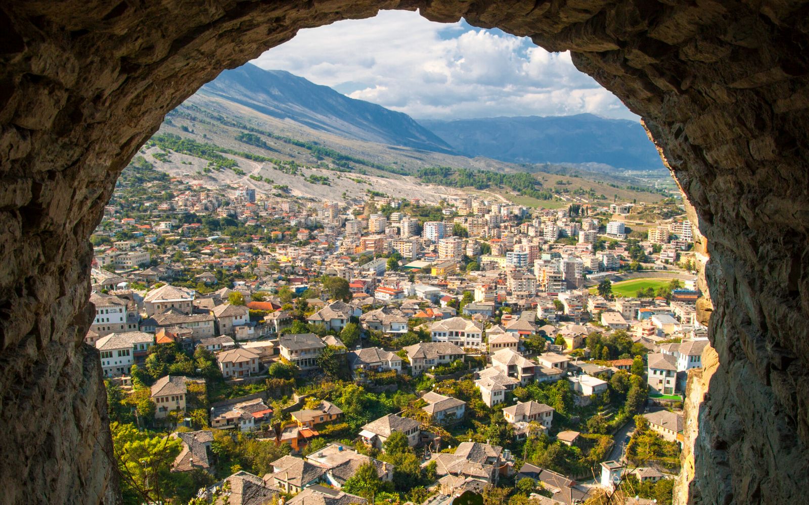 “Rest Less”: Shqipëria e mahnitshme për zbulime kulturore!