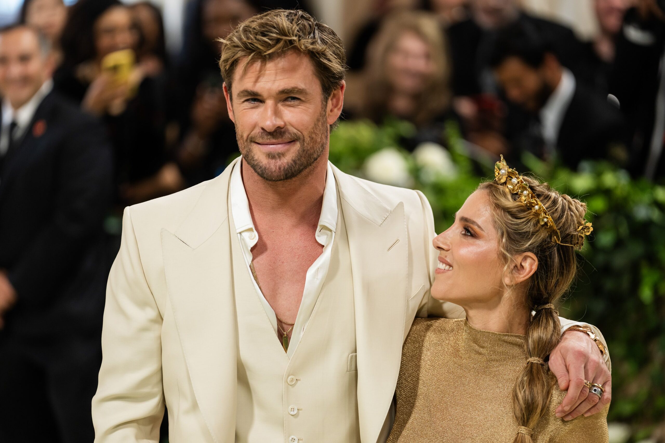 Chris Hemsworth i kushton fjalimin e përzemërt Elsa Pataky në ceremoninë e “Hollywood Walk of Fame”!