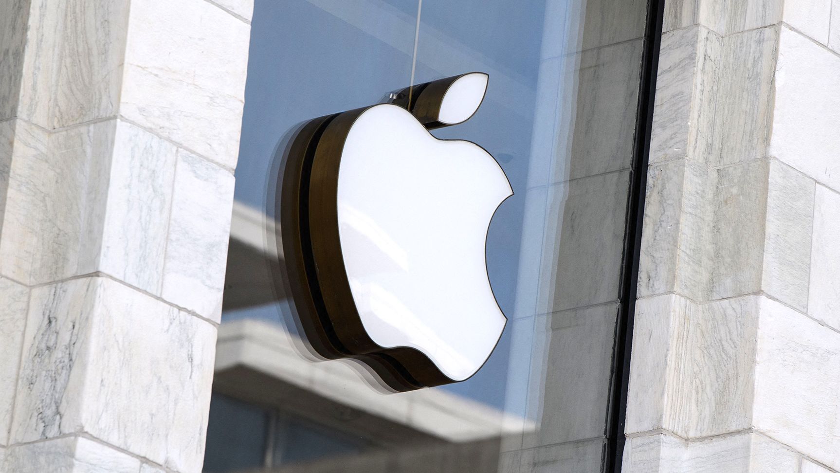 App Store po shkel rregullat e reja digjitale, BE “vë me shpatulla pas muri” Apple!