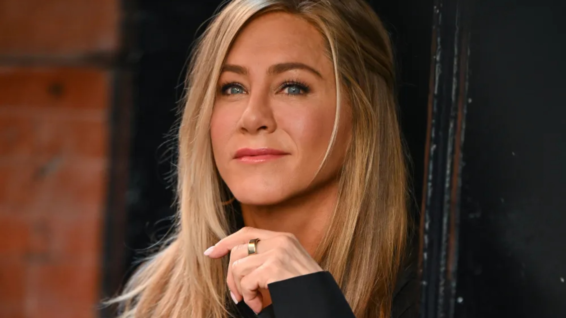 Jennifer Aniston reflekton për përvjetorin e ‘Friends’ dhe ndikimin afatgjatë të shfaqjes!