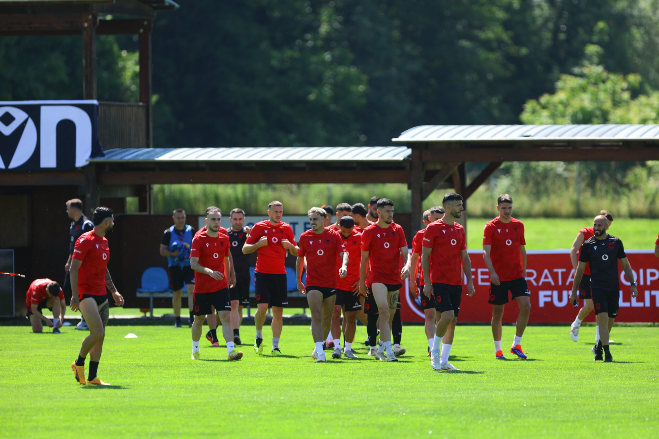 “Krenar të jem pjesë e grupit kuqezi”. Ja kush është futbollisti më i ri në moshë i kombëtares!