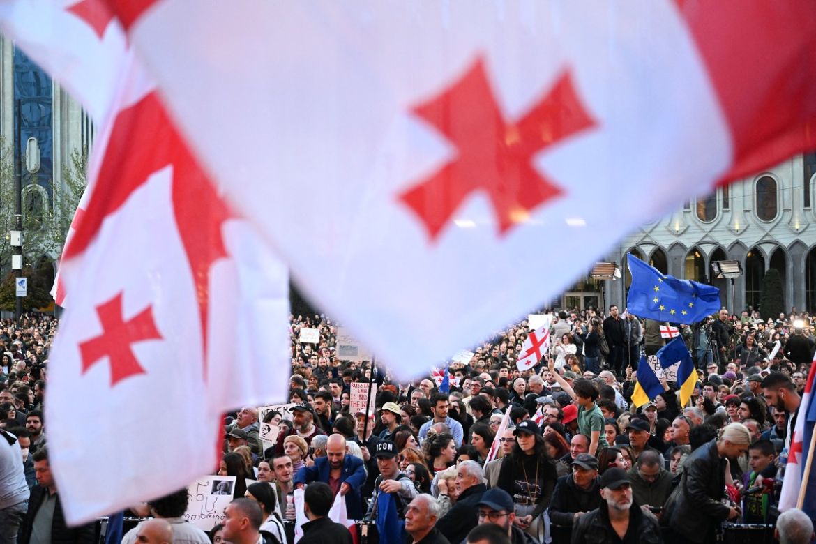 Pas protestave, në Gjeorgji nënshkruhet ligji për “Agjentët e huaj”!