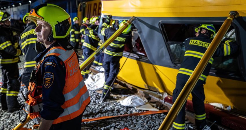 Përplasen dy trena në Çeki, 4 të vdekur dhe më shumë se 20 të plagosur (VIDEO)