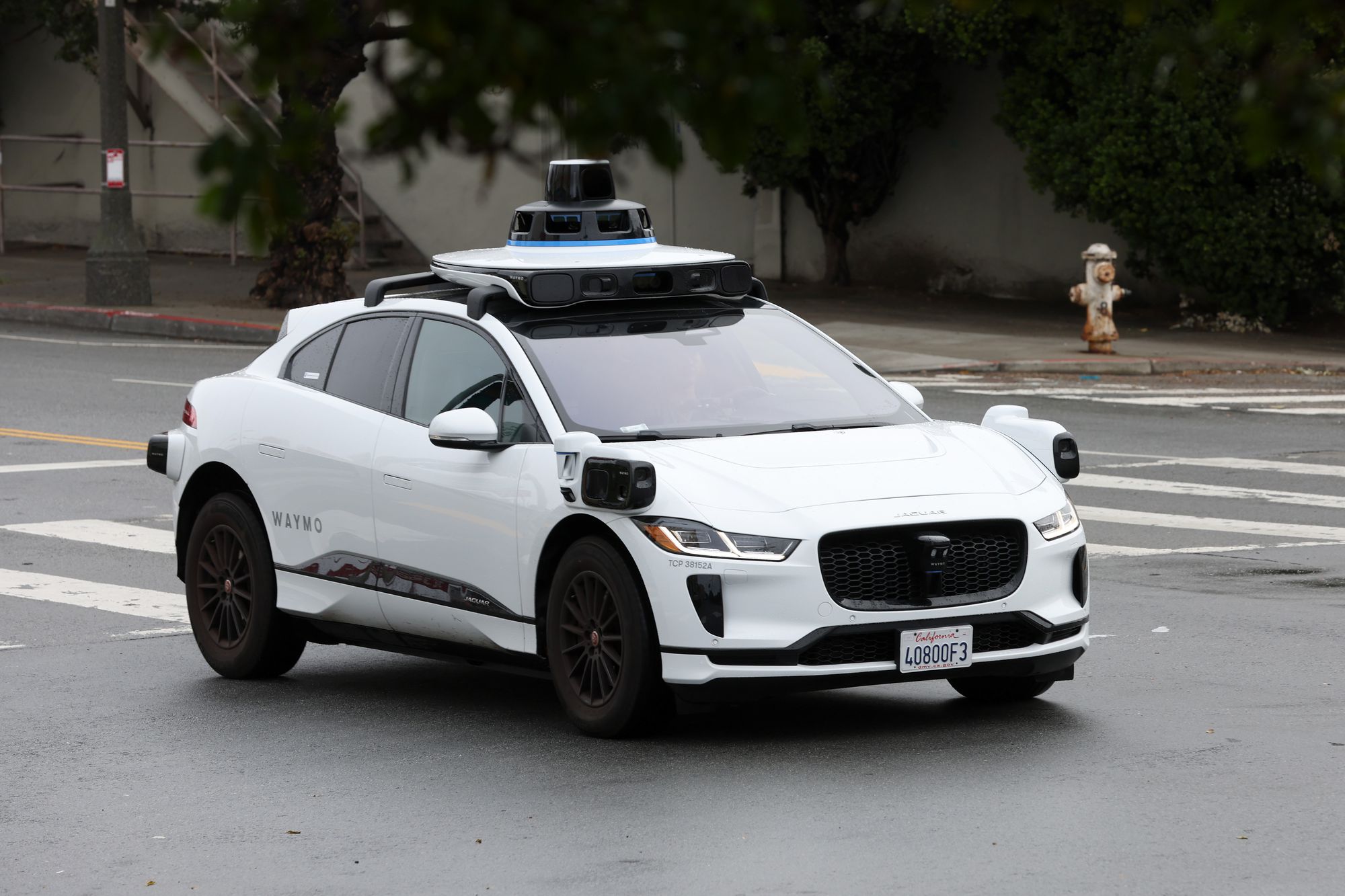Shërbimi “robotaxi pa shofer” i Waymo tanimë i disponueshëm për të gjithë në San Francisko!
