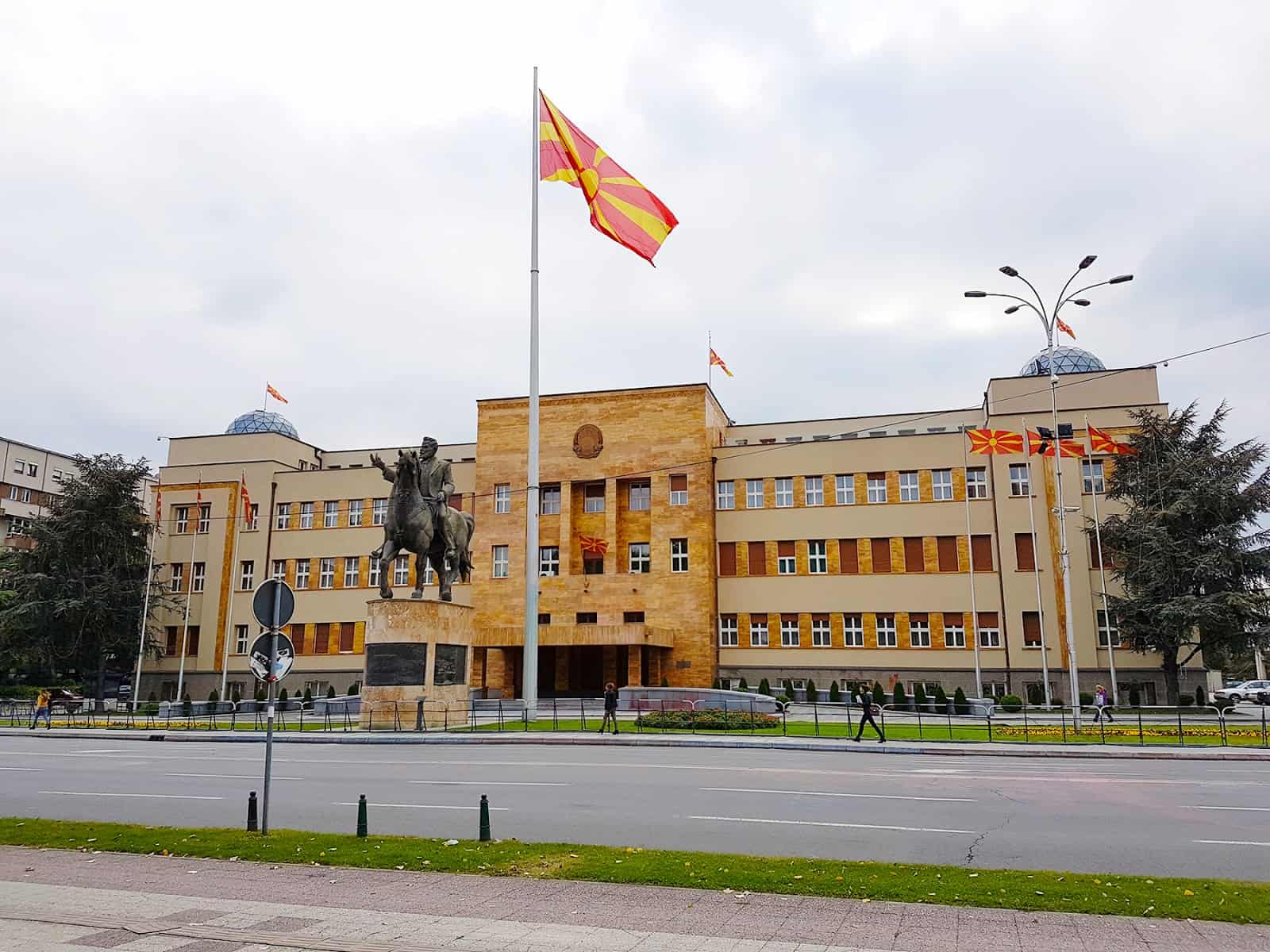 Sot votimi i qeverisë së re në Parlamentin e Maqedonisë së Veriut!