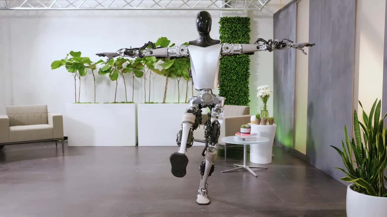 Tesla aktivizon dy robotë Optimus për të punuar në fabrikat e saj!