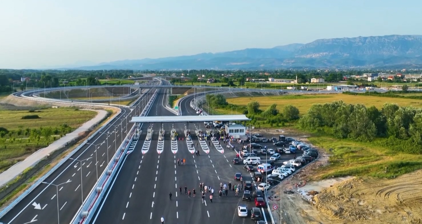 Aksi Thumanë-Kashar nën mbikëqyrjen e autoriteteve, instalohen radarë të shpejtësisë në autostradën e re!