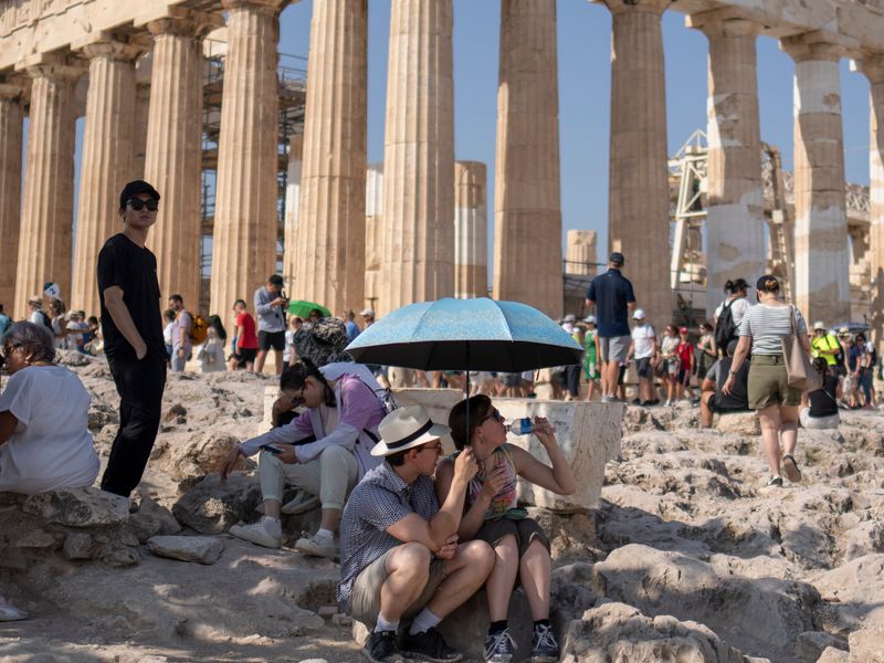 Athina ‘digjet’! Kamera termike regjistron 100°C në rrugët e kryeqytetit grek!