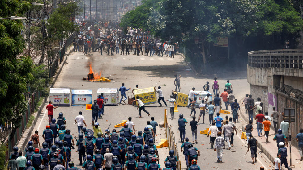 Bangladesh/ Studentët protestojnë kundër qeverisë, 39 viktima, bllokohet interneti!