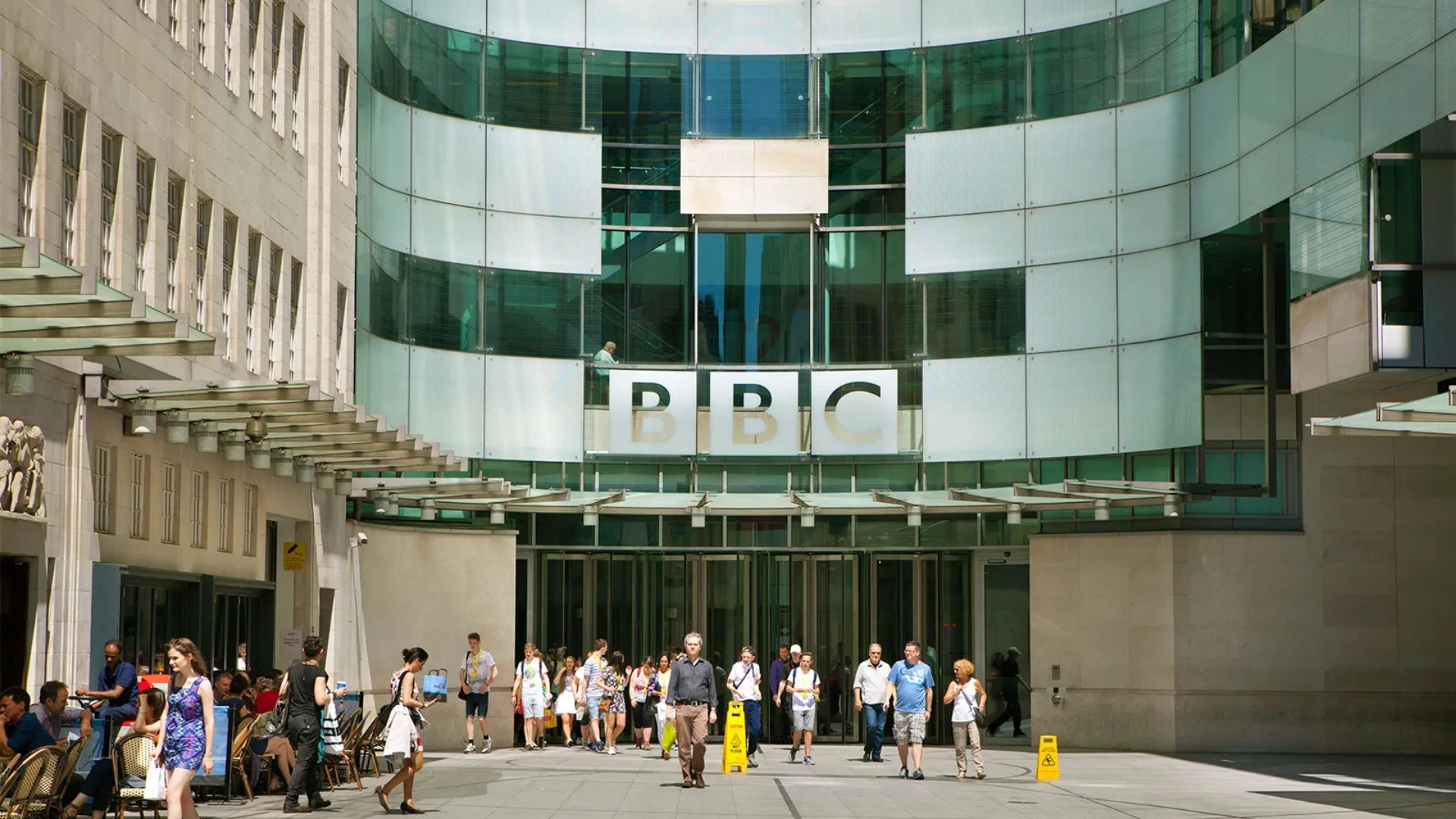 BBC shkurton 500 vende pune ndërsa përpiqet të kursejë për ‘transformimin’!