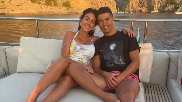 Cristiano Ronaldo dhe Georgina nisin pushimet, publikojnë foto në rrjetet sociale