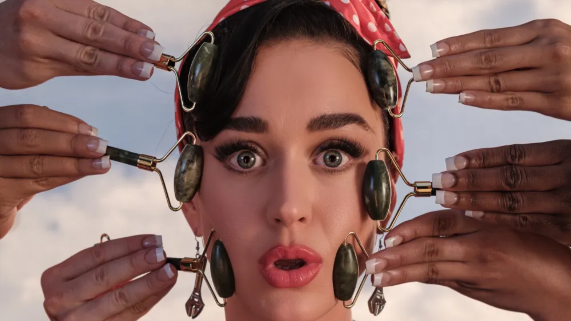 Ku është Katy Perry e vërtetë? Kënga e saj e re po ‘mbytet’ nga kritikat!