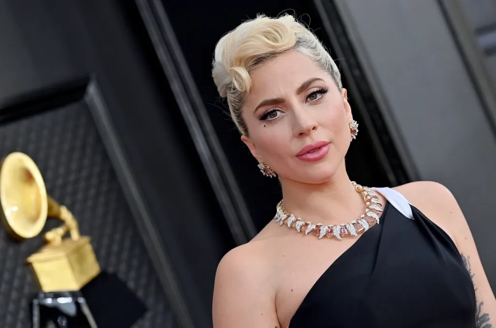 Lady Gaga ndan lajmin surprizë për fansat: Vetëm në…