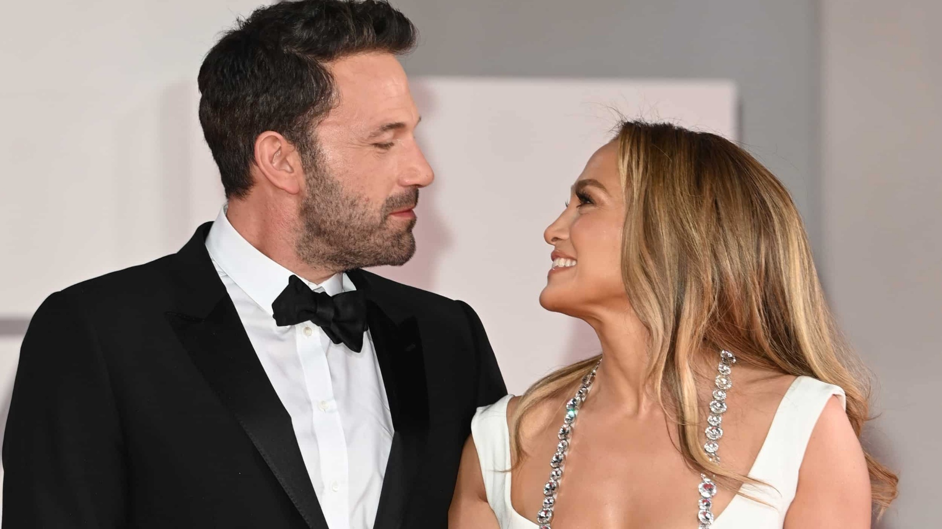 Në mes të thashethemeve për një divorc të mundshëm, Jennifer Lopez dhe Ben Affleck nxjerrin në shitje rezidencën e tyre!