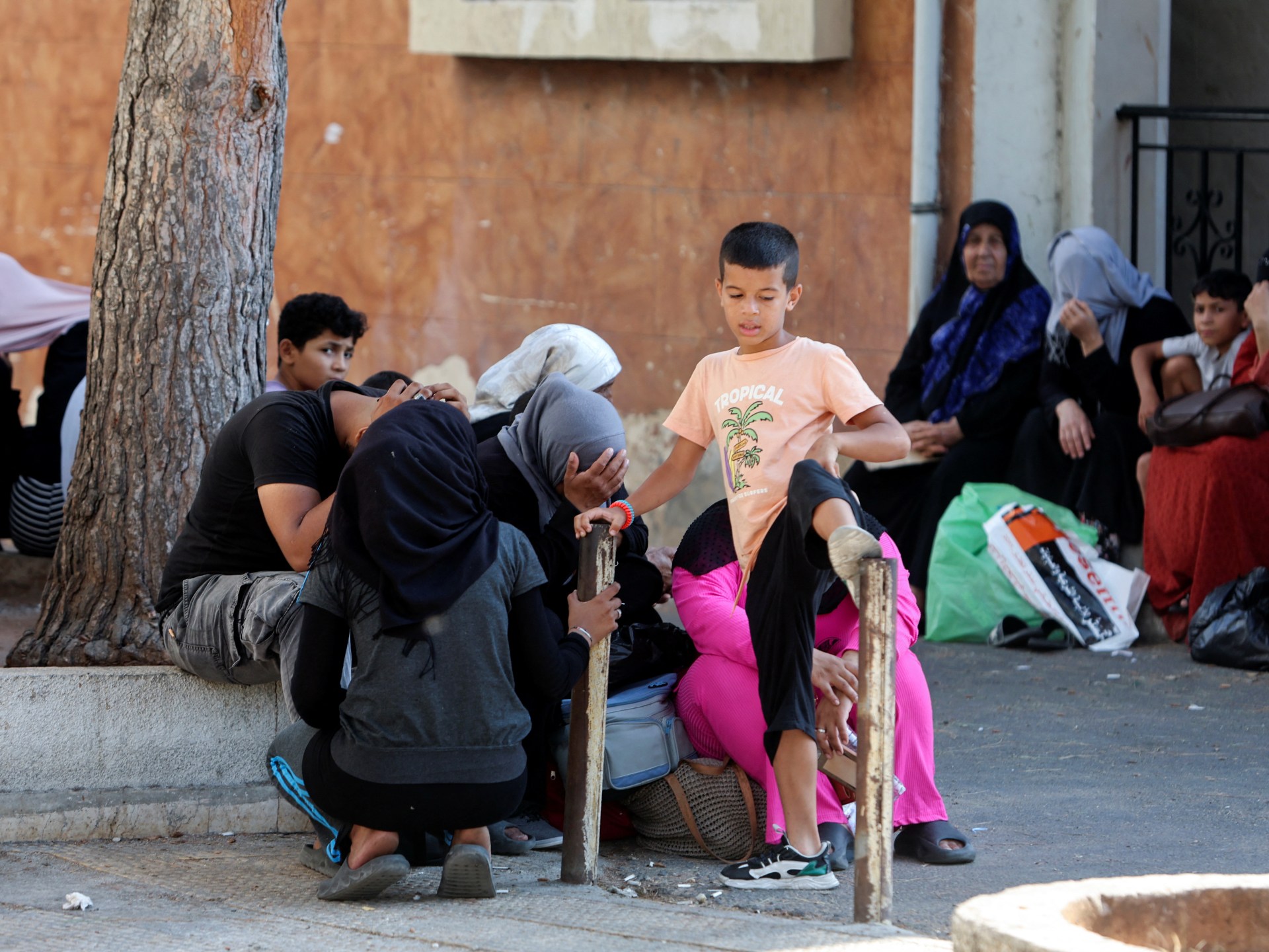 Palestinezët zbrazin kampin e refugjatëve në Gaza pas urdhrit të Izraelit për evakuim!