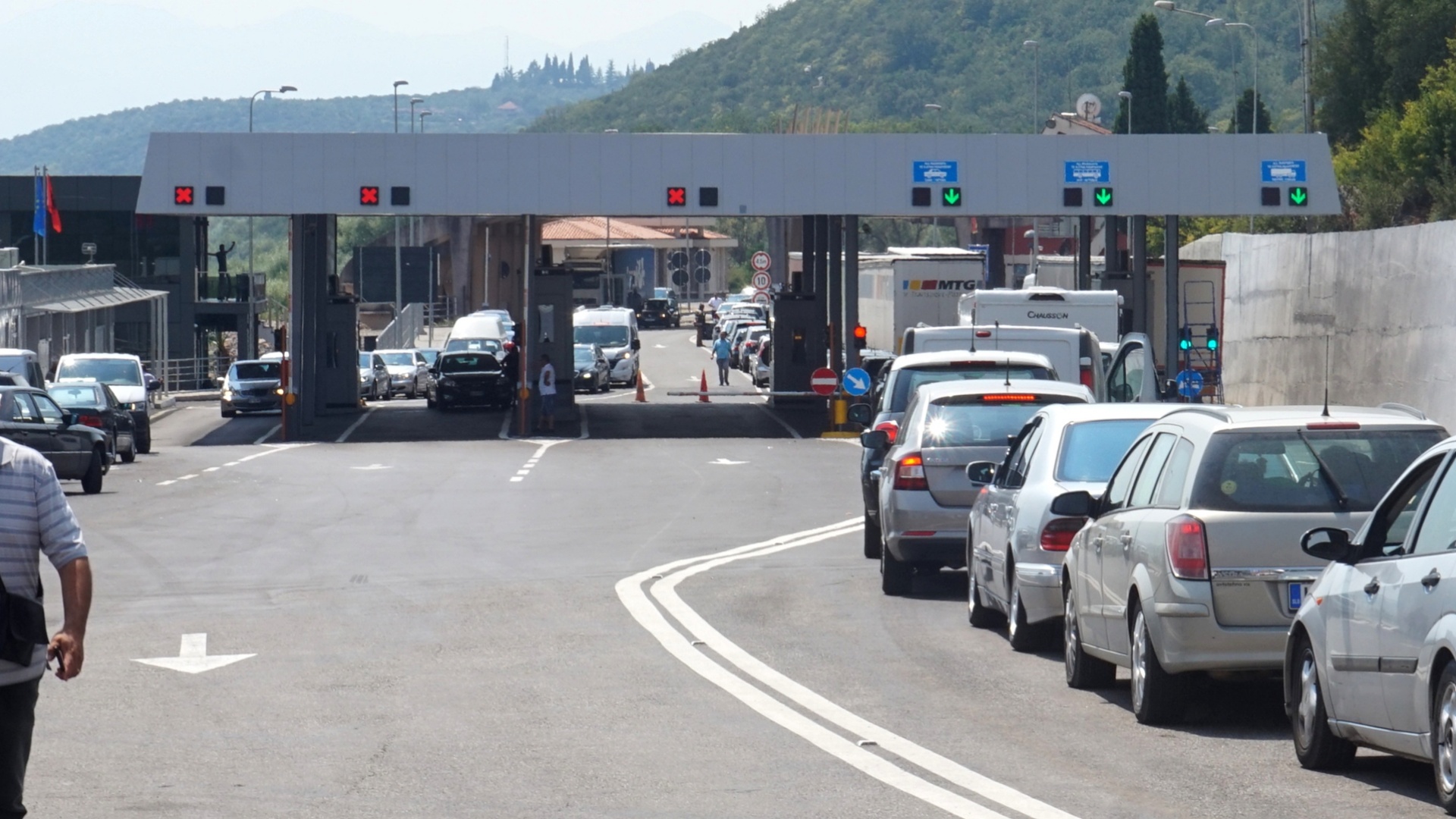 Sigurim falas mërgimtarëve në Kosovë/ Mërgimtarët: Të kënaqur me lehtësimet e reja!