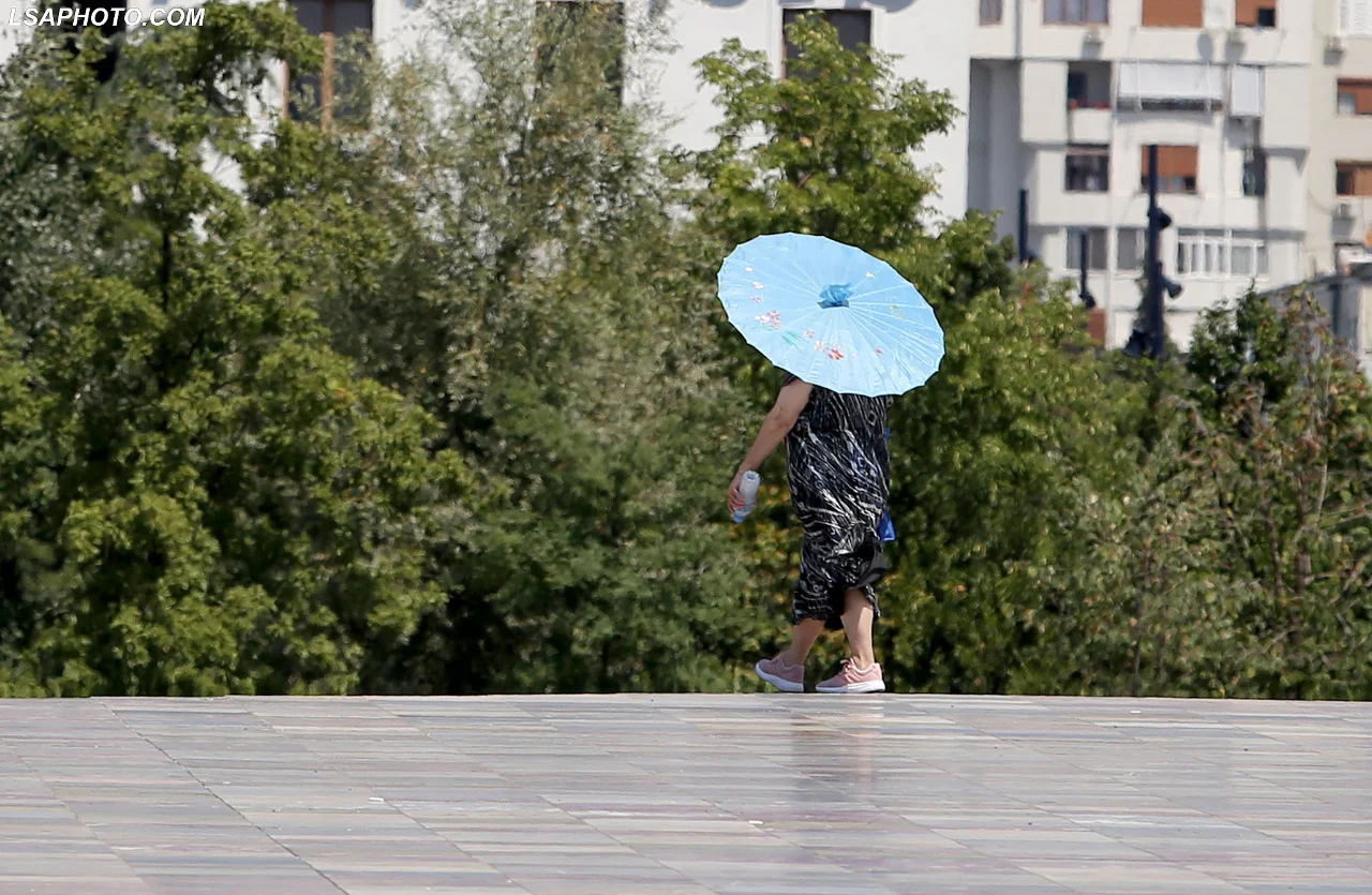 Temperatura deri në 37 gradë, priten reshje shiu! Parashikimi i motit për këtë të diel