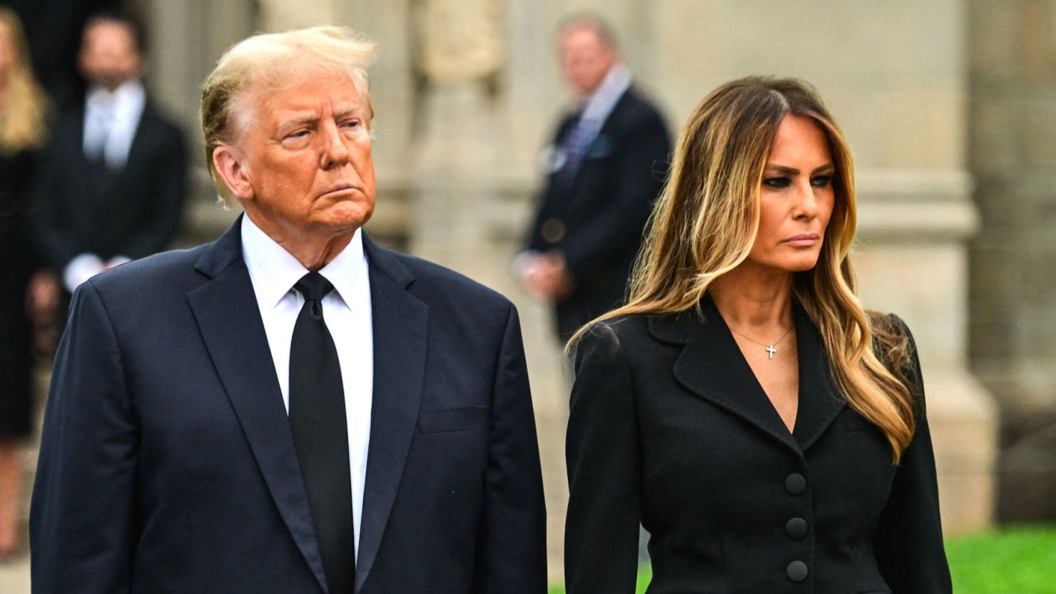 ‘Zhduket’ Melania. Përse nuk shfaqet më në publik bashkëshortja e Donald Trump?!