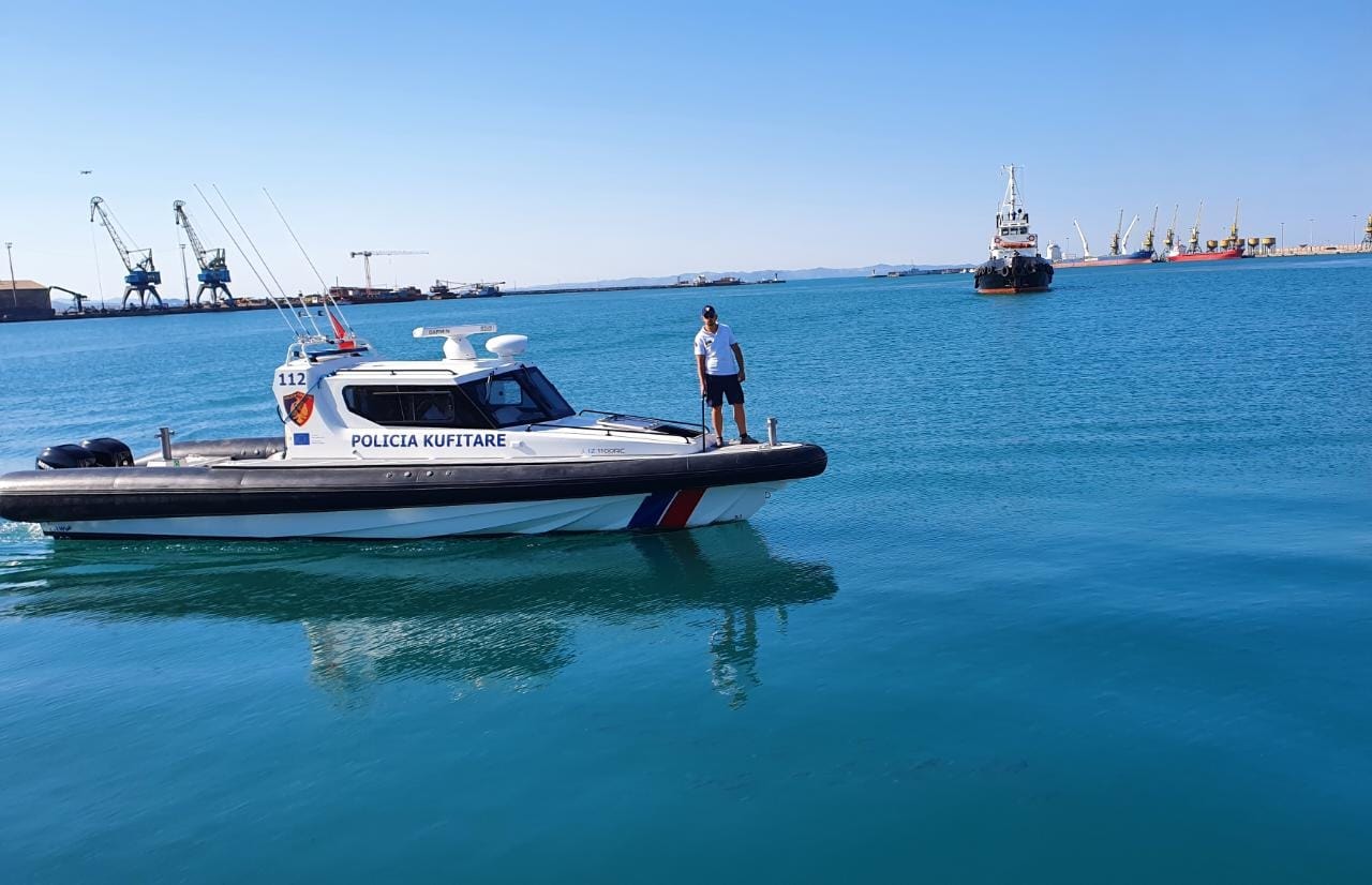 39 mjete lundruese të bllokuara në 1 javë nga Ksamili në Koman!