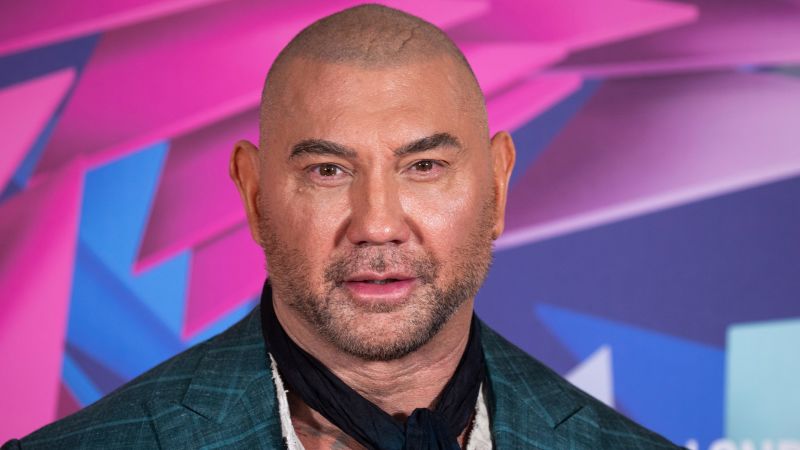 Aktori Dave Bautista tregon se ka humbur 50 kilogramë!