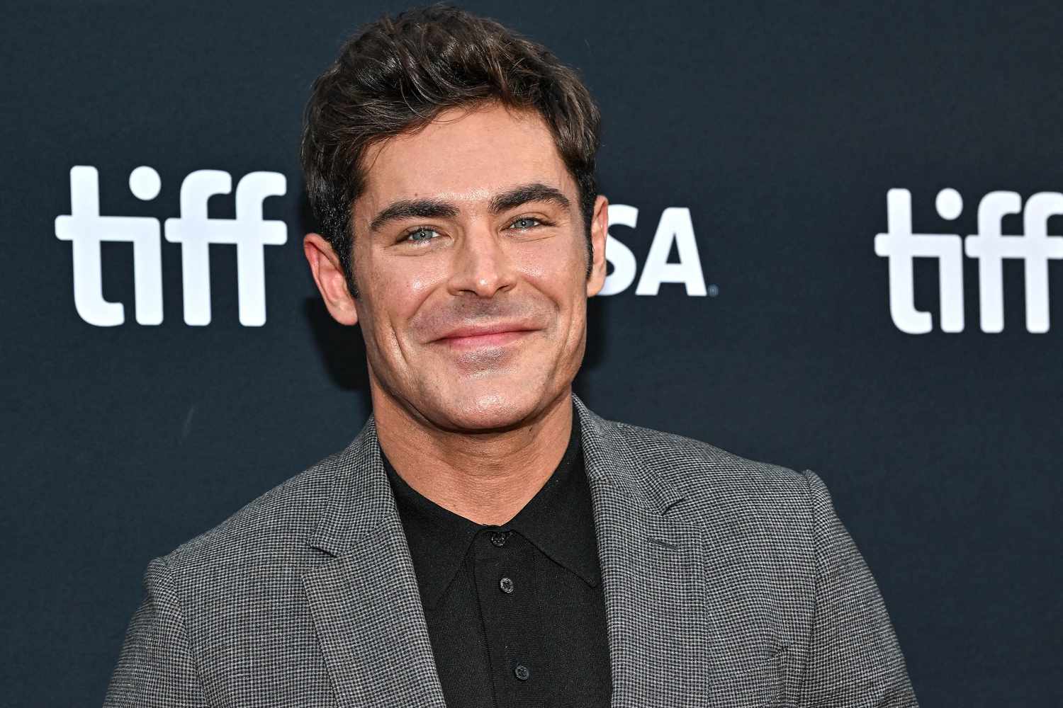 Aktori i njohur Zac Efron reagon pas incidentit në Ibiza!