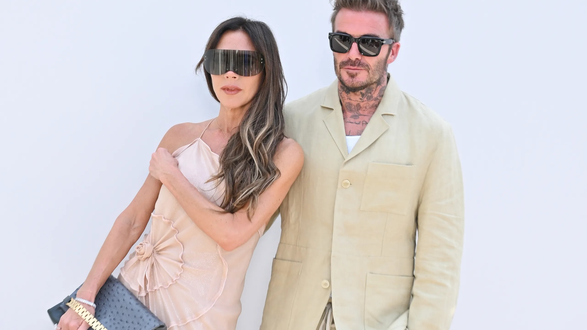 “Jam më e dashuruar se kurrë më parë”/Victoria Beckham jep deklaratën e fortë për bashkëshortin e saj pas 25 vite martesë!