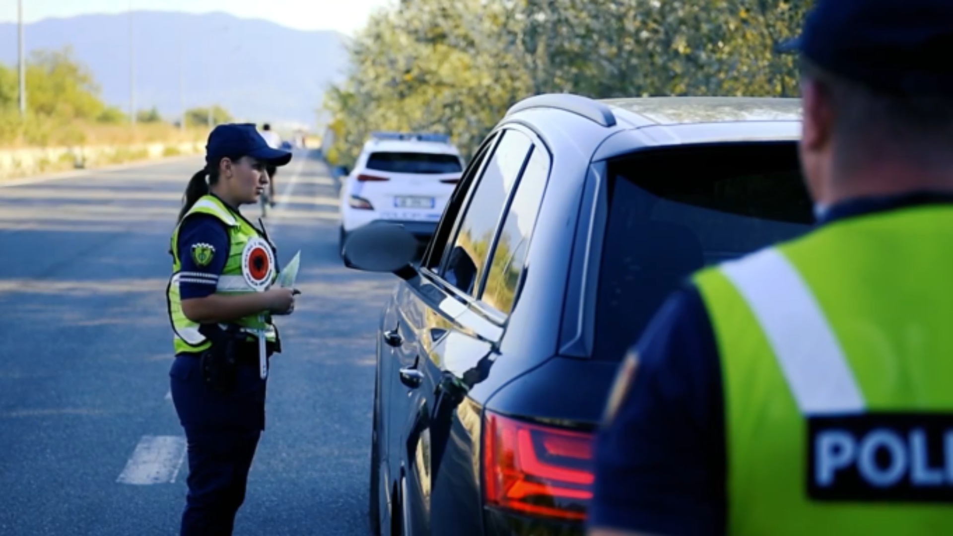 KLSH kritikon sistemin e-gjoba: Qytetari duhet të njoftohet me postë për kundërvajtjen rrugore!