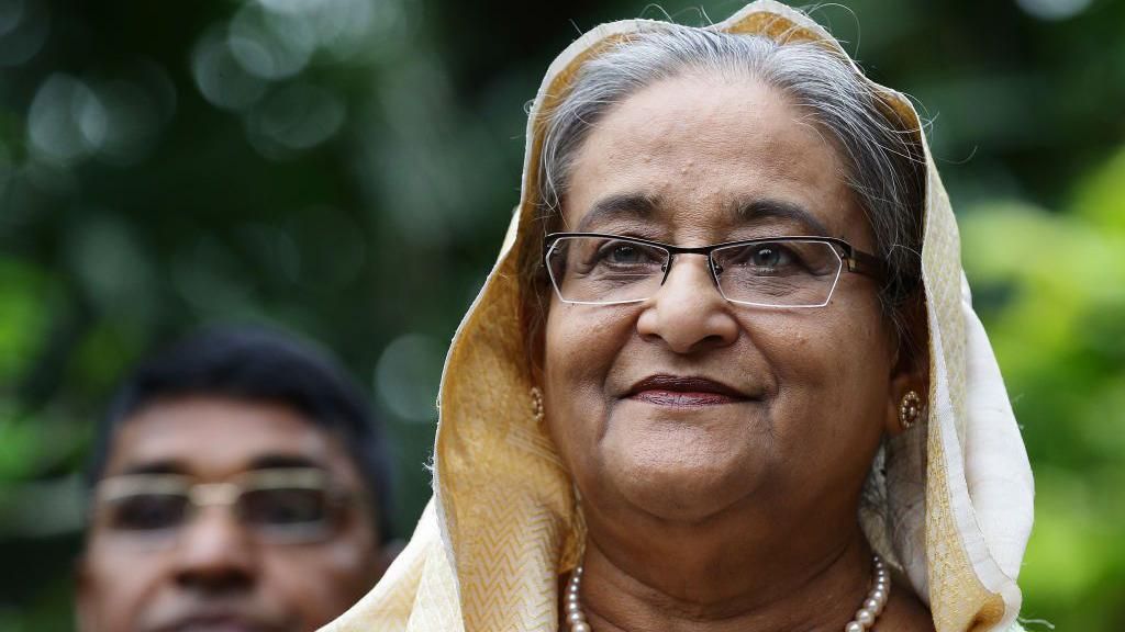 Kryeministrja e Bangladeshit Sheikh Hasina Wazed jep dorëheqjen!