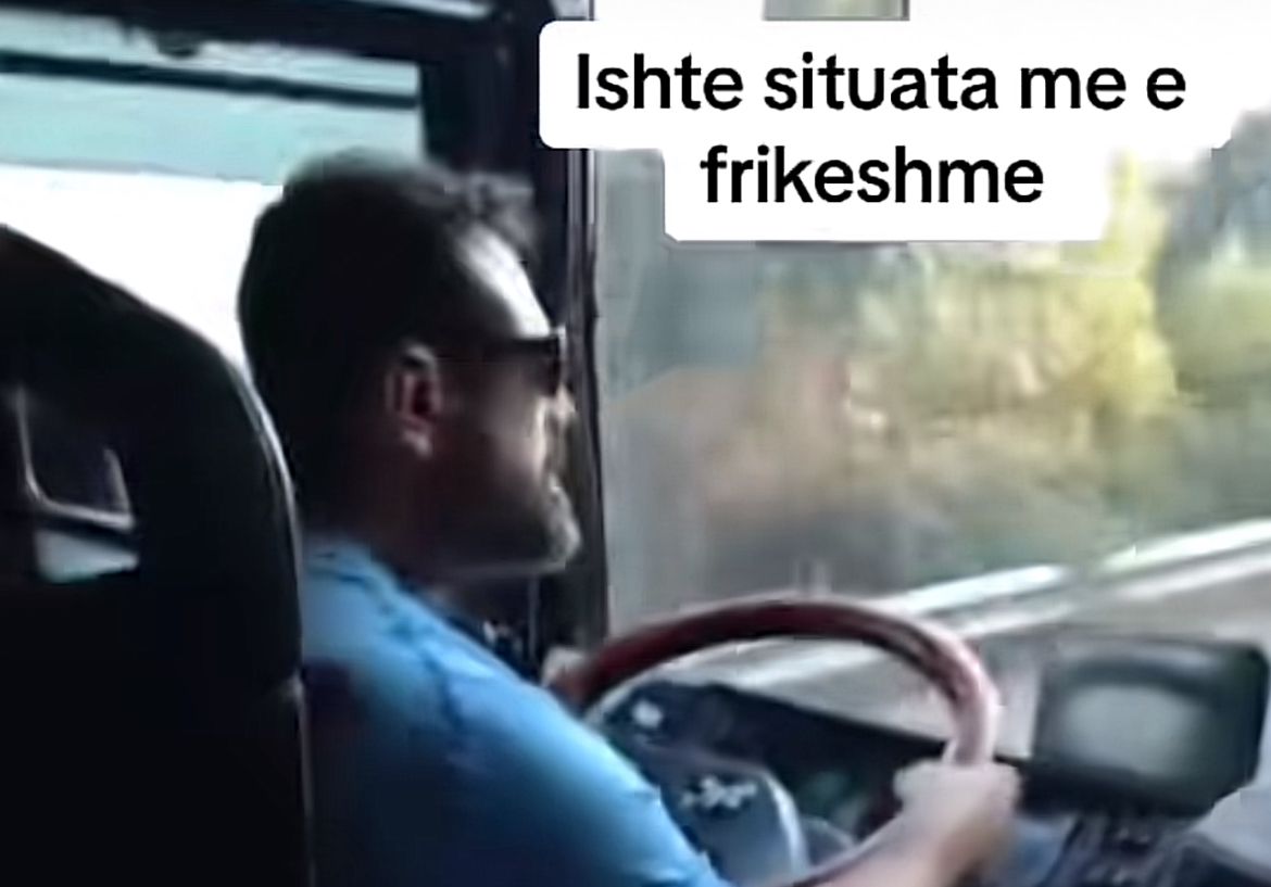 Ngjarje tronditëse: Shoferi i autobusit në Korfuz kërcënon dhe ofendon turistët shqiptarë! (video)