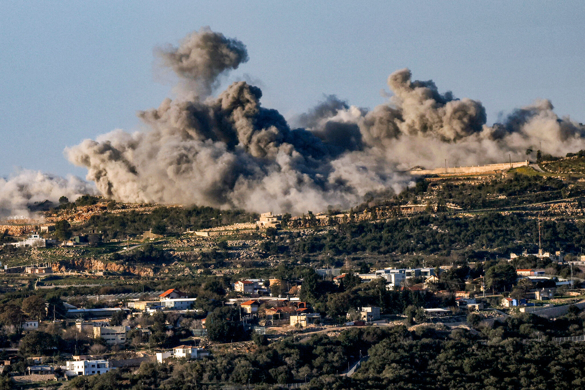 Nis hakmarrja, Hezbollah thotë se sulmoi një bazë ushtarake në Izrael!