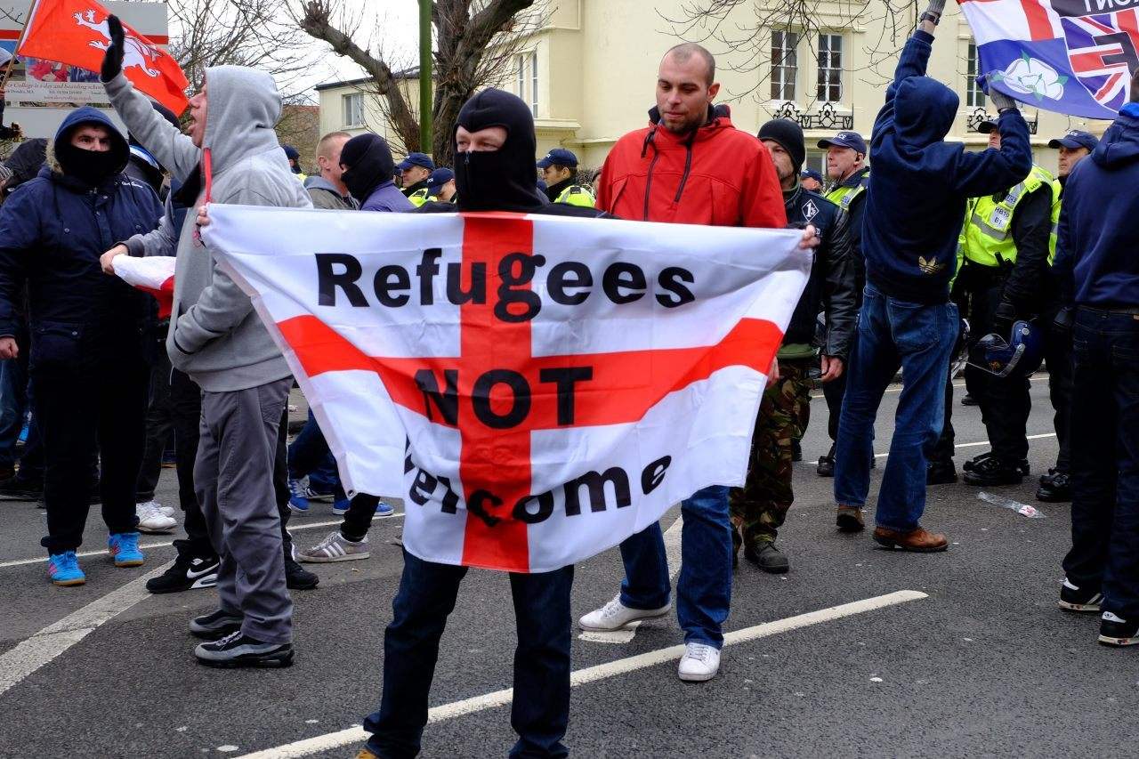 Policia britanike përgatitet për protesta të reja antimyslimane!