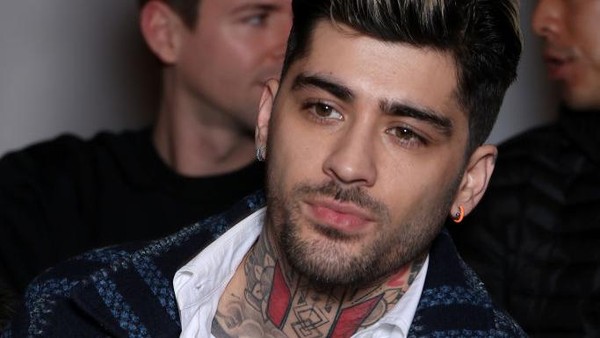 Zayn Malik shokon fansat me ‘look’-un e ri!