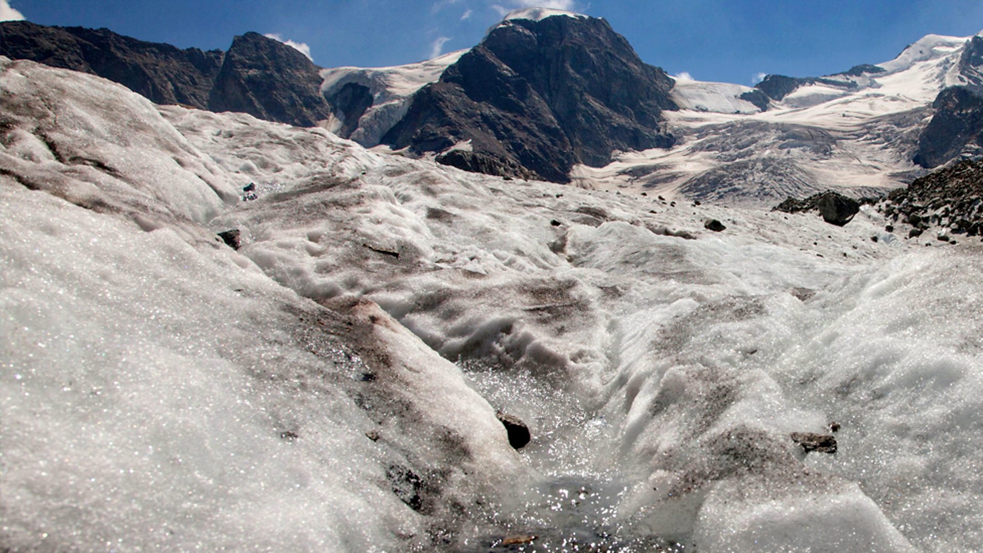 Itali, moti i ngrohtë shkrin akullnajat alpine!