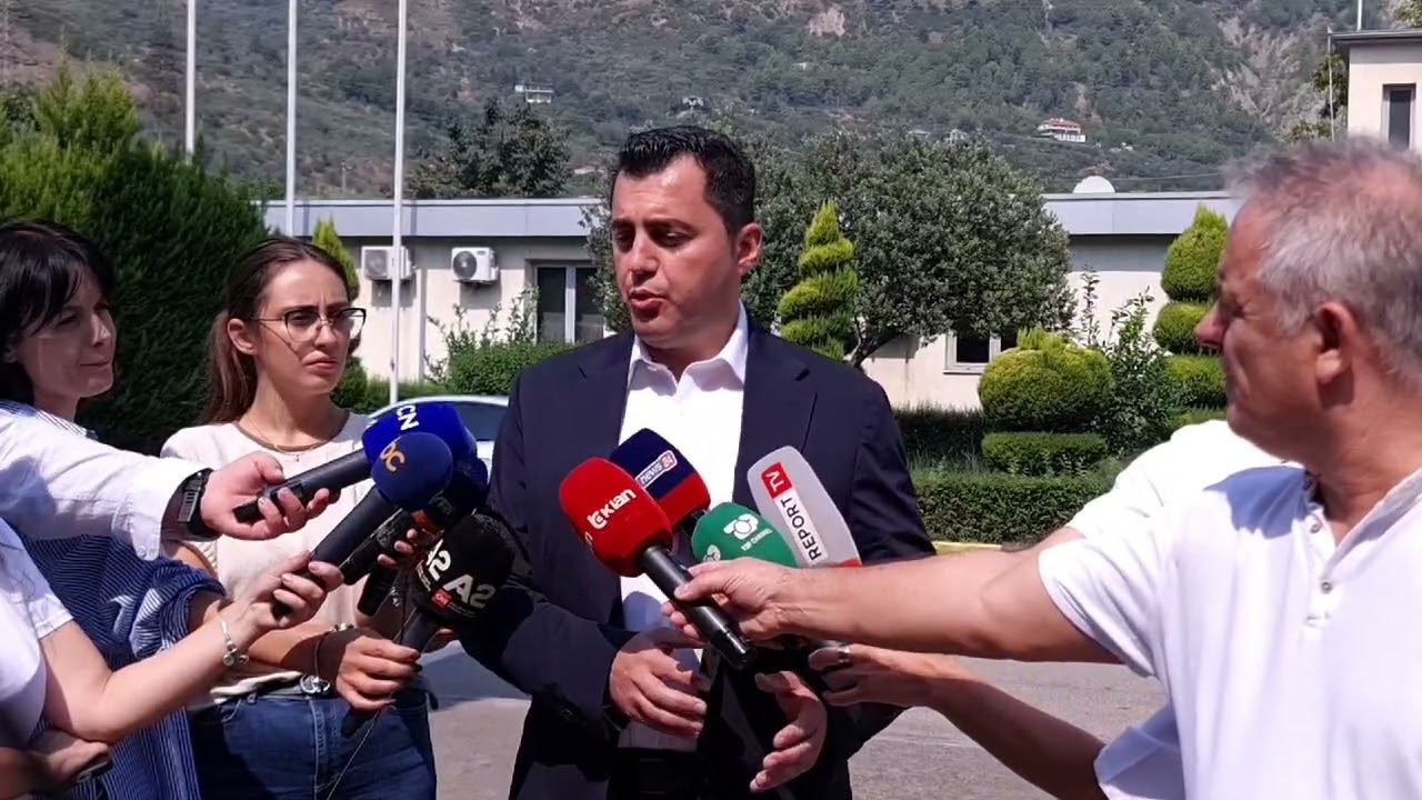 Llatja, bisedime me Kurum: Pagë e plotë për çdo punonjës që vazhdon punën!