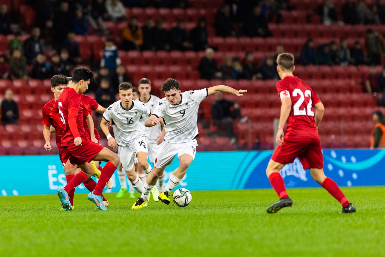 Miqësoret me Luksemburgun, Shqipëria U-17 nis grumbullimin!